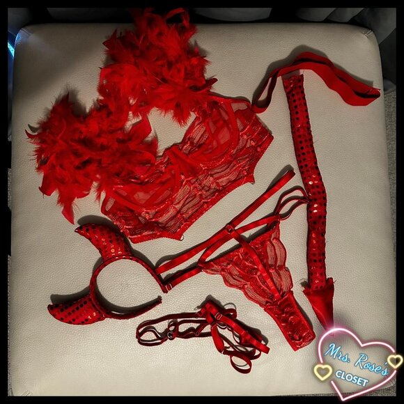 Lil Devil Lingerie Set Size Medium - Picture 3 of 3